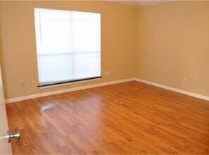 2426 Planters Row in Sugar Land, TX - Building Photo - Building Photo