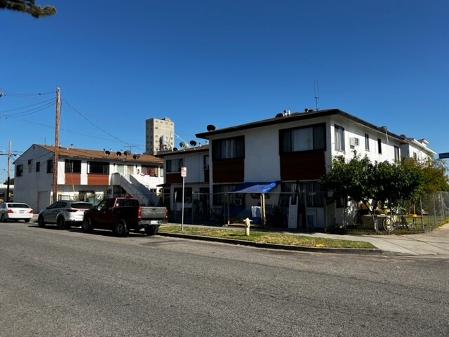 5304 Union Pacific Ave in Los Angeles, CA - Building Photo