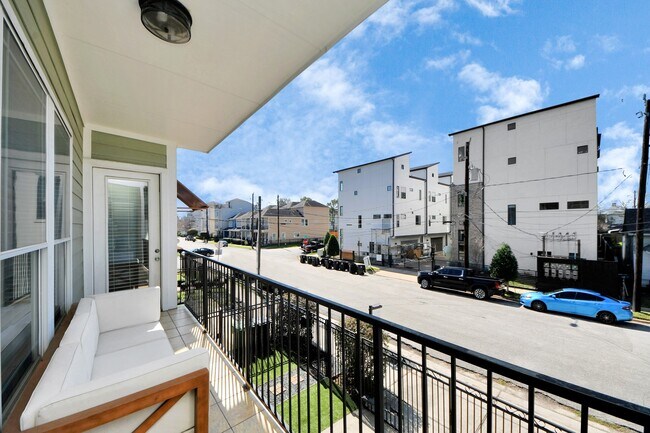 1506 Colorado St in Houston, TX - Foto de edificio - Building Photo