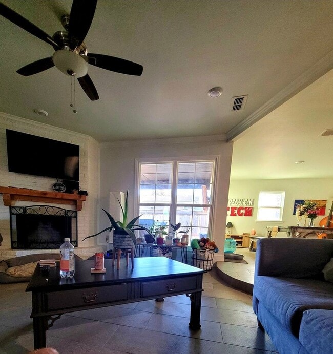 5745 37th St in Lubbock, TX - Building Photo - Building Photo