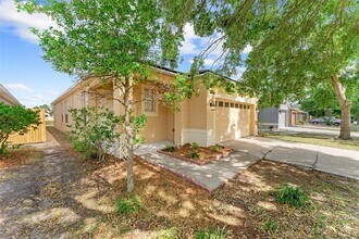 8420 Deer Chase Dr in Riverview, FL - Building Photo - Building Photo