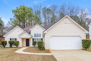 4358 James Wade Dr in Snellville, GA - Building Photo