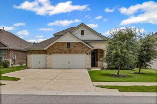 631 Turquoise Dr in Dripping Springs, TX - Building Photo