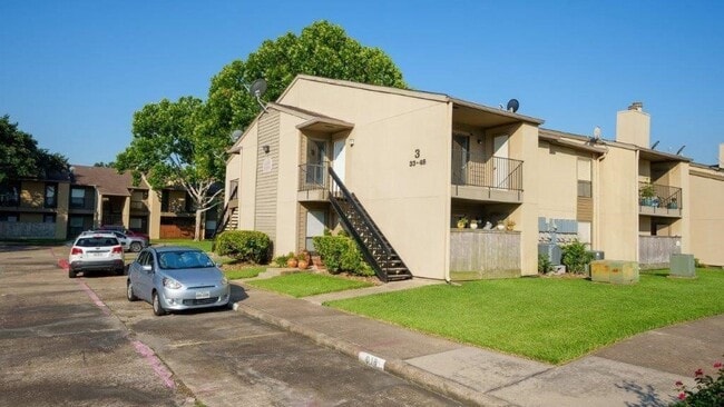 property at 3300 Pebblebrook Dr