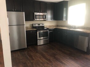 1690 Barnett Shoals Rd, Unit 1690-1 Barnett in Athens, GA - Building Photo - Building Photo