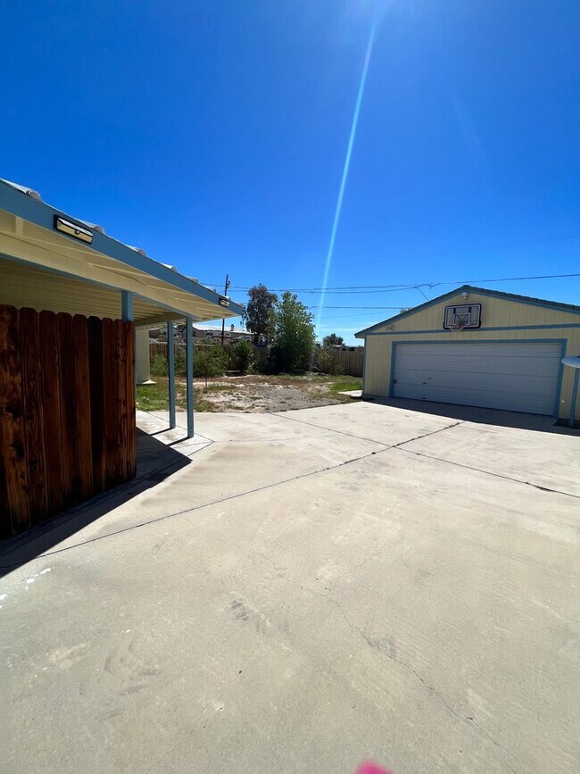 4562 Pinta Dr in Topock, AZ - Building Photo - Building Photo