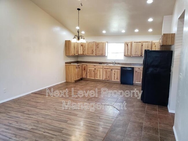 385 Mountain View Dr in Kalispell, MT - Building Photo - Building Photo