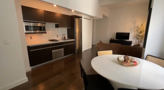 111 John St in New York, NY - Building Photo - Building Photo