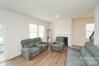 8140 Clairwood Dr in Charlotte, NC - Building Photo - Building Photo