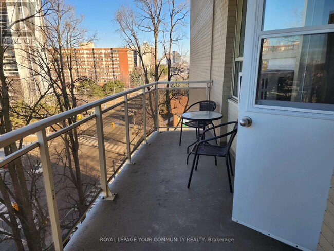 2961-2961 Dufferin St in Toronto, ON - Building Photo - Building Photo