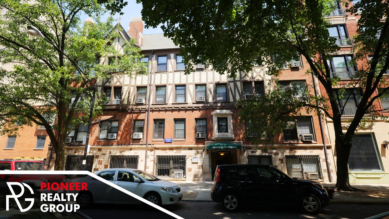 535 W Arlington Pl, Unit #536-218 in Chicago, IL - Building Photo