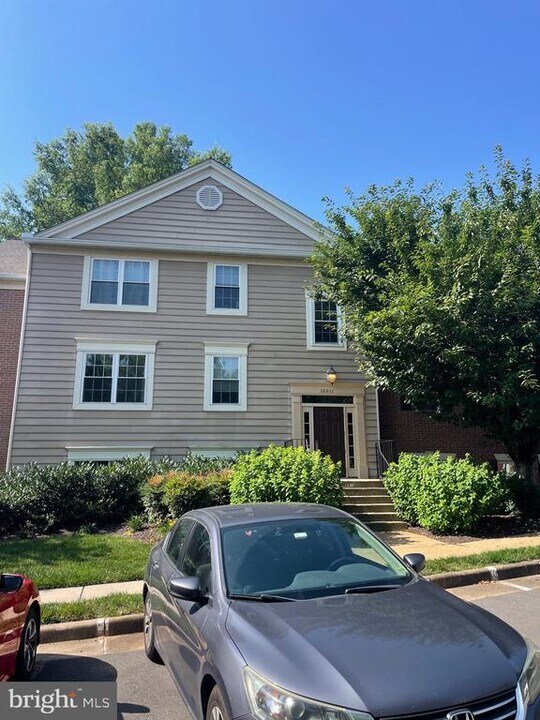 12011 Golf Ridge Ct in Fairfax, VA - Building Photo