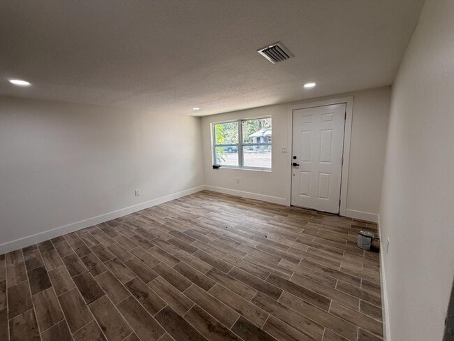 1218 E 138th Ave