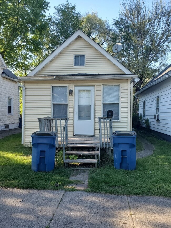 310 E 9th St in Mishawaka, IN - Building Photo - Building Photo