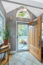 460 Grove St in Montclair, NJ - Building Photo - Building Photo