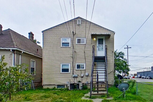 2822-2824 E 5th Ave-Unit -2824 in Columbus, OH - Building Photo - Building Photo