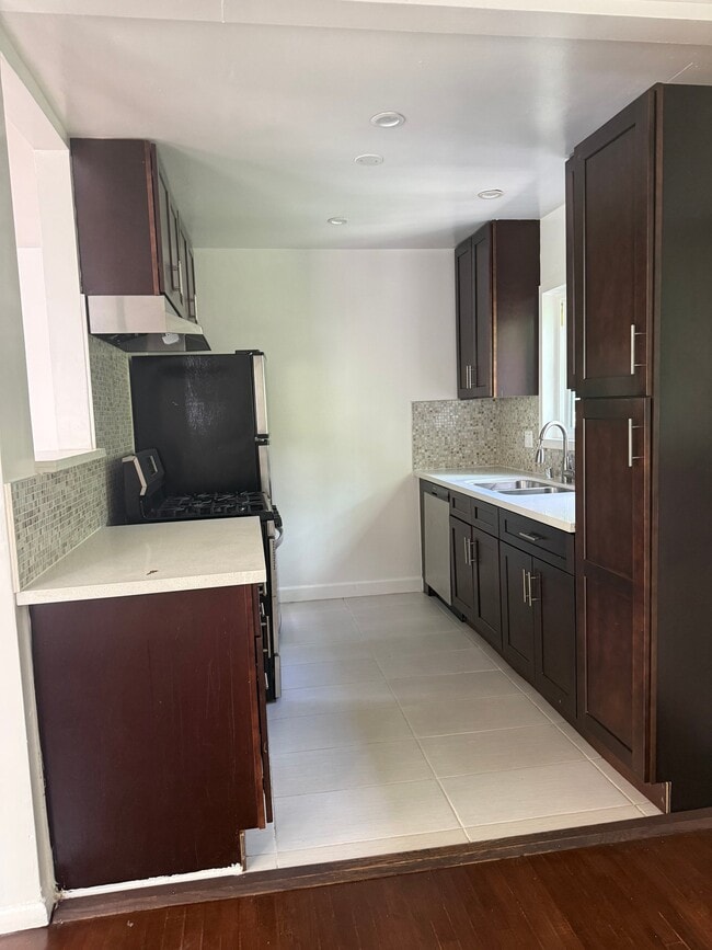 1231 N Formosa Ave in West Hollywood, CA - Building Photo - Building Photo