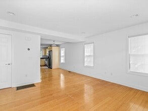 40 Brattle St in Arlington, MA - Building Photo - Building Photo