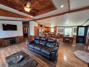 708 Town Creek Rd in Kerrville, TX - Building Photo - Building Photo