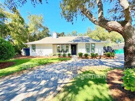 4104 Indian Bayou N in Destin, FL - Building Photo