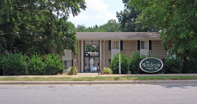 Moses Court Apartment Homes