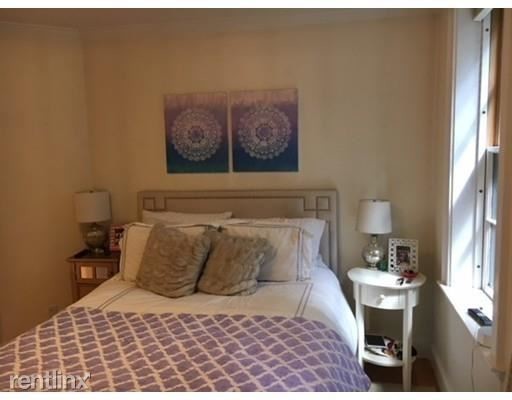 62 Myrtle St-Unit -Apt 4 in Boston, MA - Building Photo - Building Photo