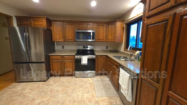 property at 1400 S 3rd St