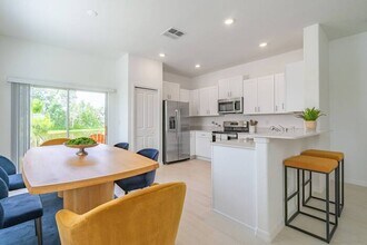 5094 Capri Hbr Dr in Wimauma, FL - Building Photo - Building Photo