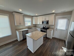 1402 Martin Luther King Jr Ave in Kannapolis, NC - Building Photo - Building Photo