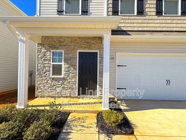 8128 Stonemere Ln in Charlotte, NC - Building Photo - Building Photo