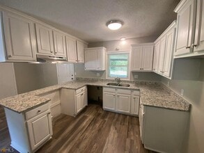 316 N Pleasant Hill Rd in Warner Robins, GA - Building Photo - Building Photo