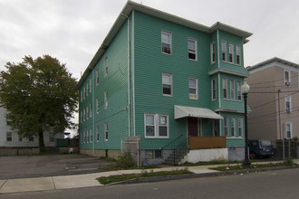 162 Sawyer St in New Bedford, MA - Building Photo - Building Photo