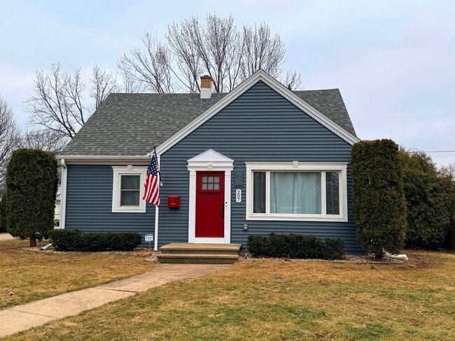 property at 207 Crescent Dr