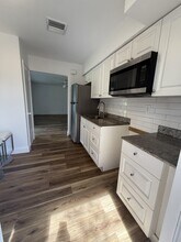 2396 NE 5th Ave in Boca Raton, FL - Foto de edificio - Building Photo