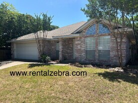 5641 Springtide Dr in Fort Worth, TX - Building Photo