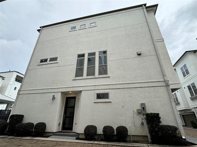 5413 Larkin St in Houston, TX - Building Photo - Building Photo