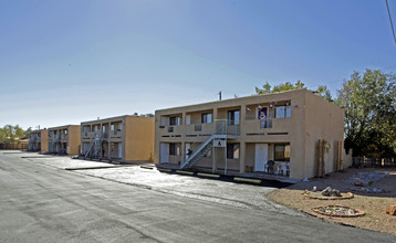 2412 Rice Ave NW in Albuquerque, NM - Building Photo - Building Photo