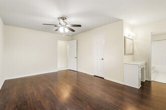 12607 Dakar Dr in Houston, TX - Building Photo - Building Photo