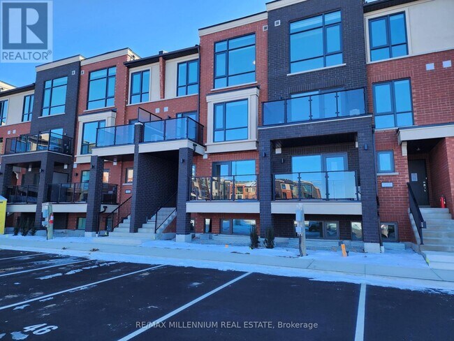 55 Romilly Ave in Brampton, ON - Building Photo - Building Photo