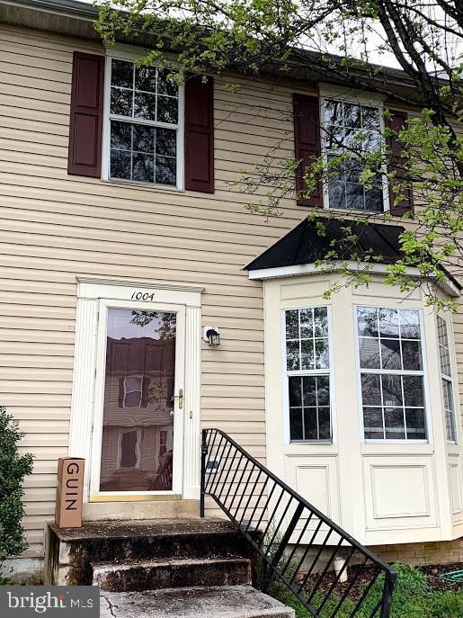 1004 Kings Crest Dr in Stafford, VA - Building Photo