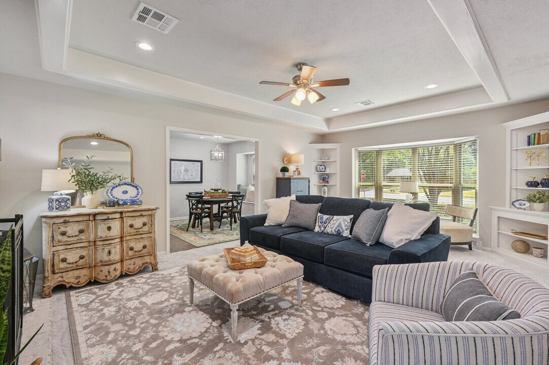 2701 Westwood Main Dr in Bryan, TX - Building Photo