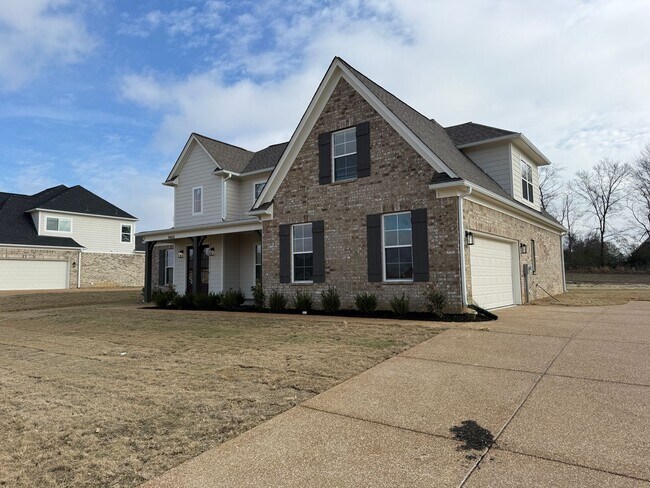 7452 Newbury Dr in Olive Branch, MS - Foto de edificio - Building Photo