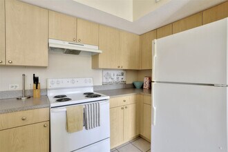 723 Villa Cir in Boynton Beach, FL - Building Photo - Building Photo