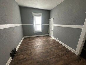 2215 Lafayette St in St. Joseph, MO - Building Photo - Building Photo