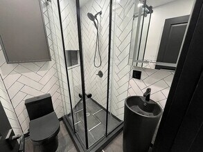 110 Bedford St, Unit 2C in New York, NY - Foto de edificio - Building Photo