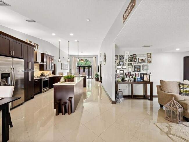 14801 SW 154th Ct in Miami, FL - Building Photo - Building Photo