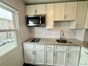 300 Meridian St in Boston, MA - Building Photo - Building Photo