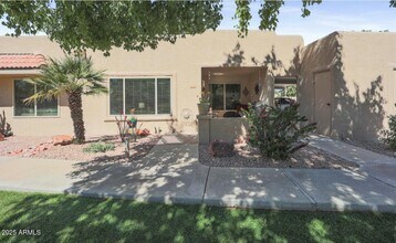 14300 W Bell Rd in Surprise, AZ - Building Photo - Building Photo