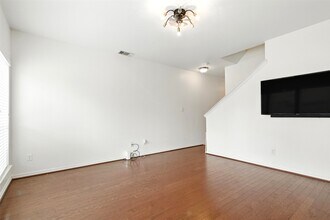 8904 Clovermist Dr in Houston, TX - Building Photo - Building Photo