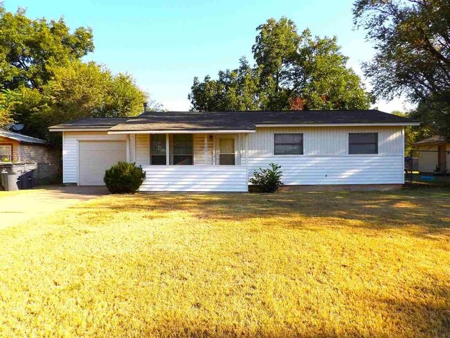 403 NW Greenmeadow Dr